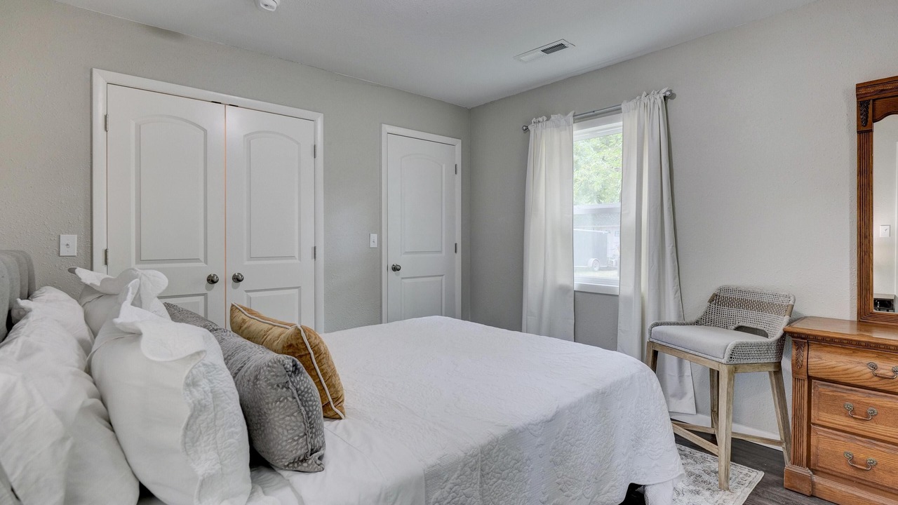 Photo of Bedroom in Lamar