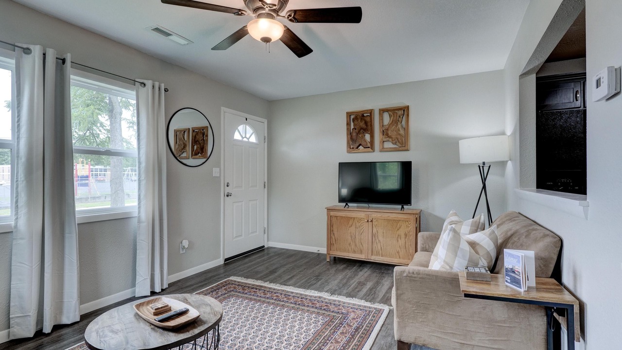 Photo of Livingroom in Lamar