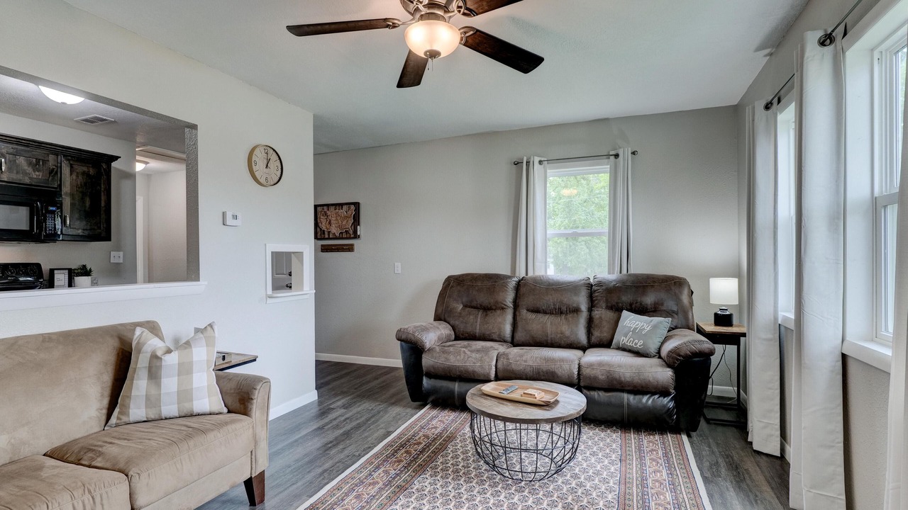Photo of Livingroom in Lamar