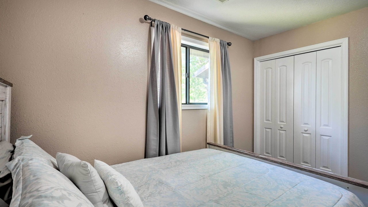 Photo of Bedroom in Notch Estates