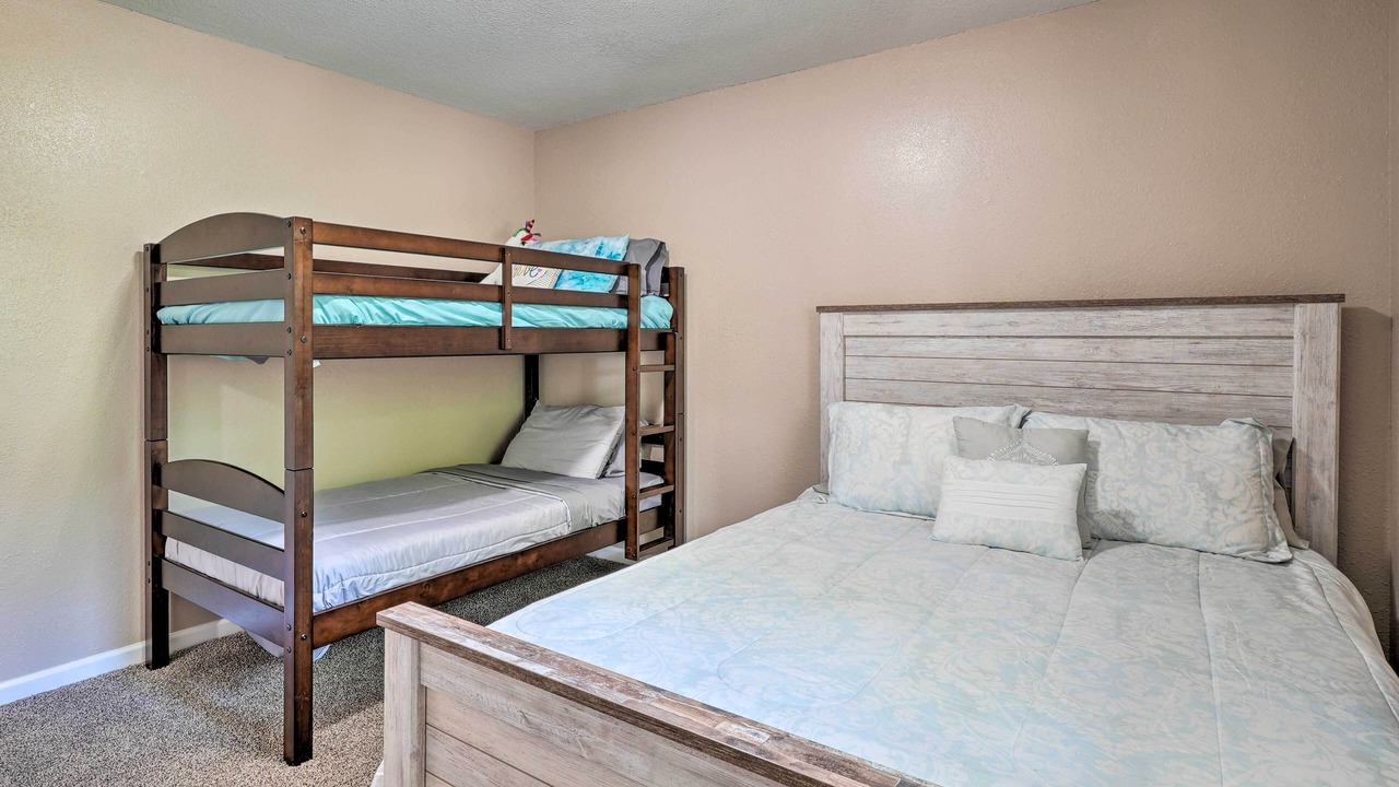 Photo of Others in Notch Estates