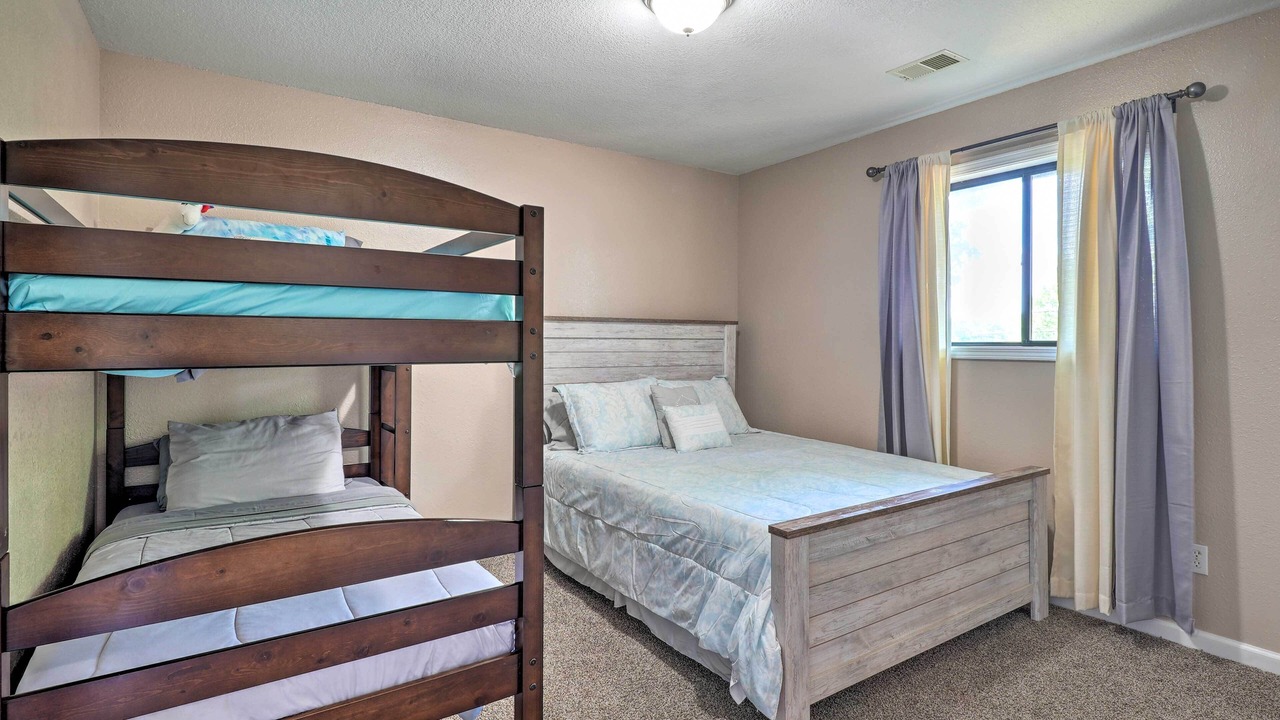 Photo of Bedroom in Notch Estates