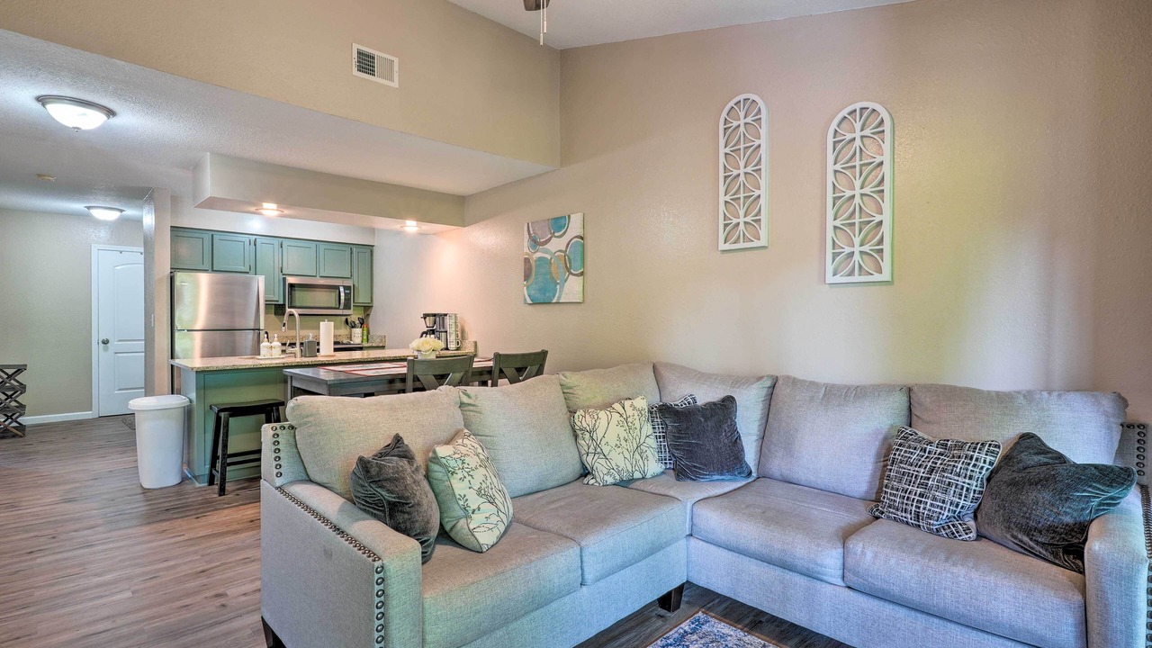 Photo of Livingroom in Notch Estates