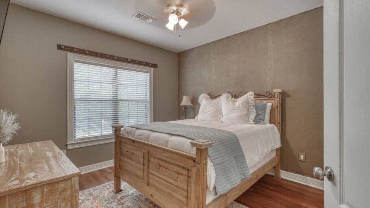 Photo of Bedroom in Brenham