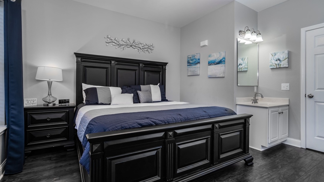 Photo of Bedroom in Branson West