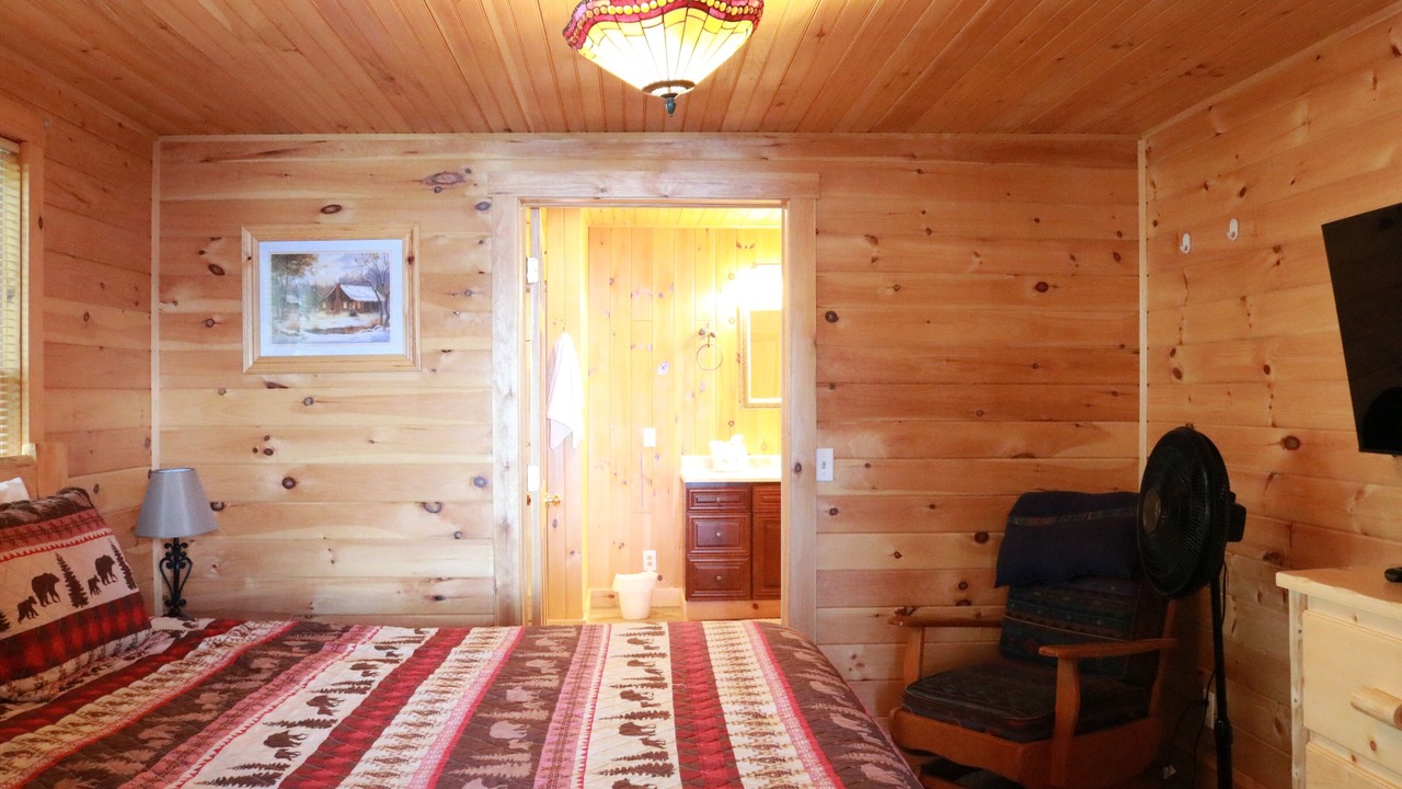 Photo of Bedroom in Inlet