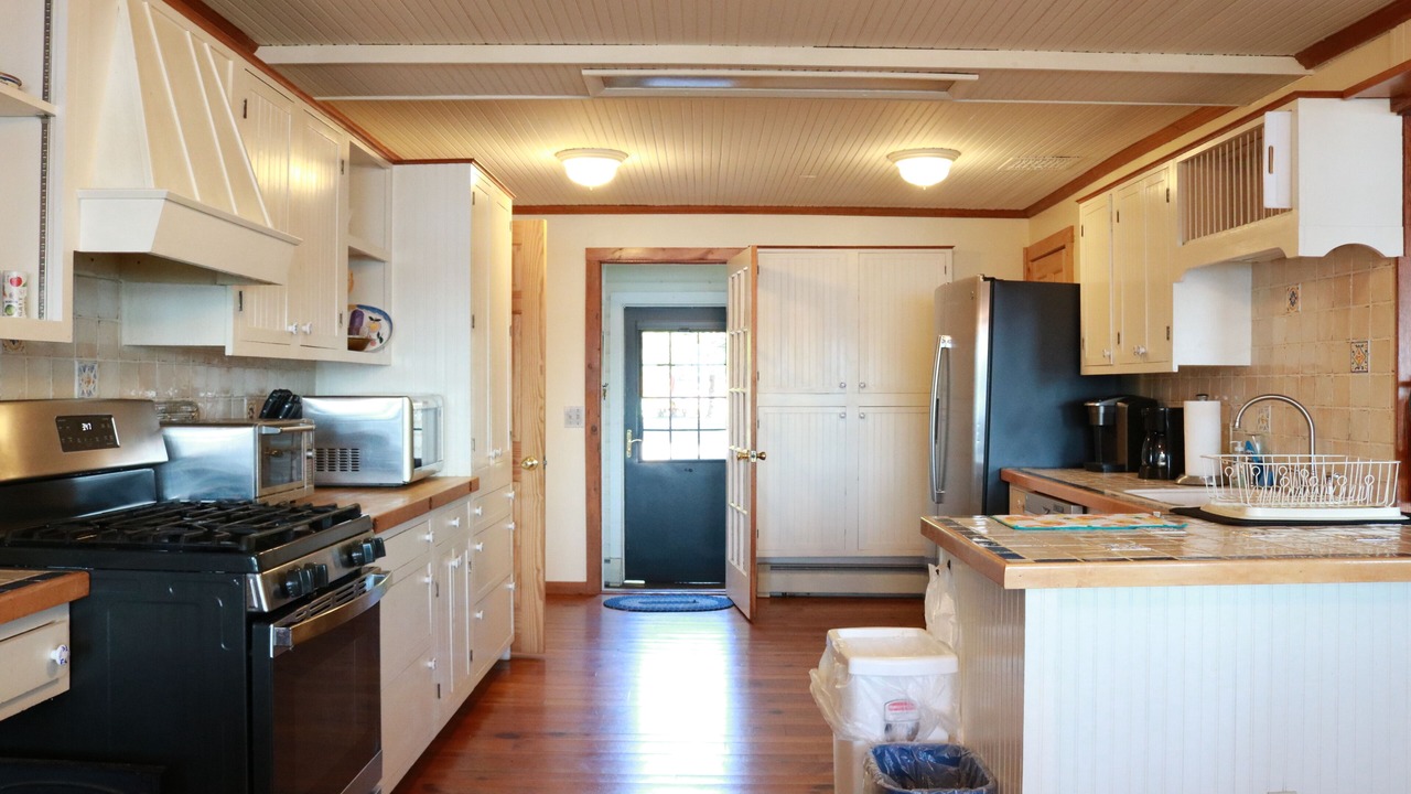 Photo of Kitchen in Inlet