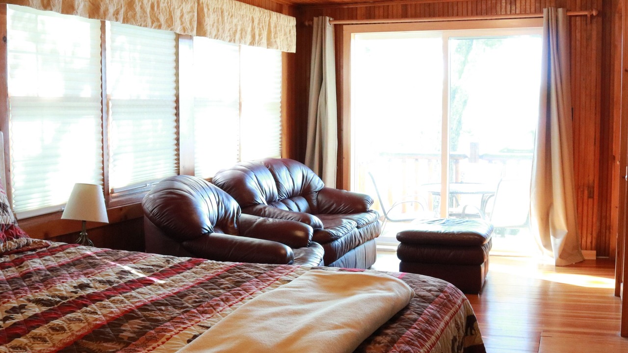 Photo of Bedroom in Inlet