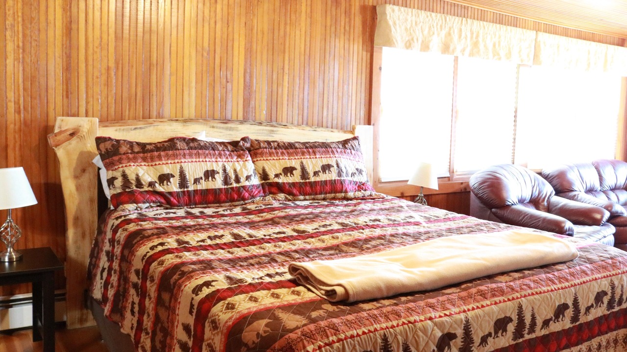 Photo of Bedroom in Inlet