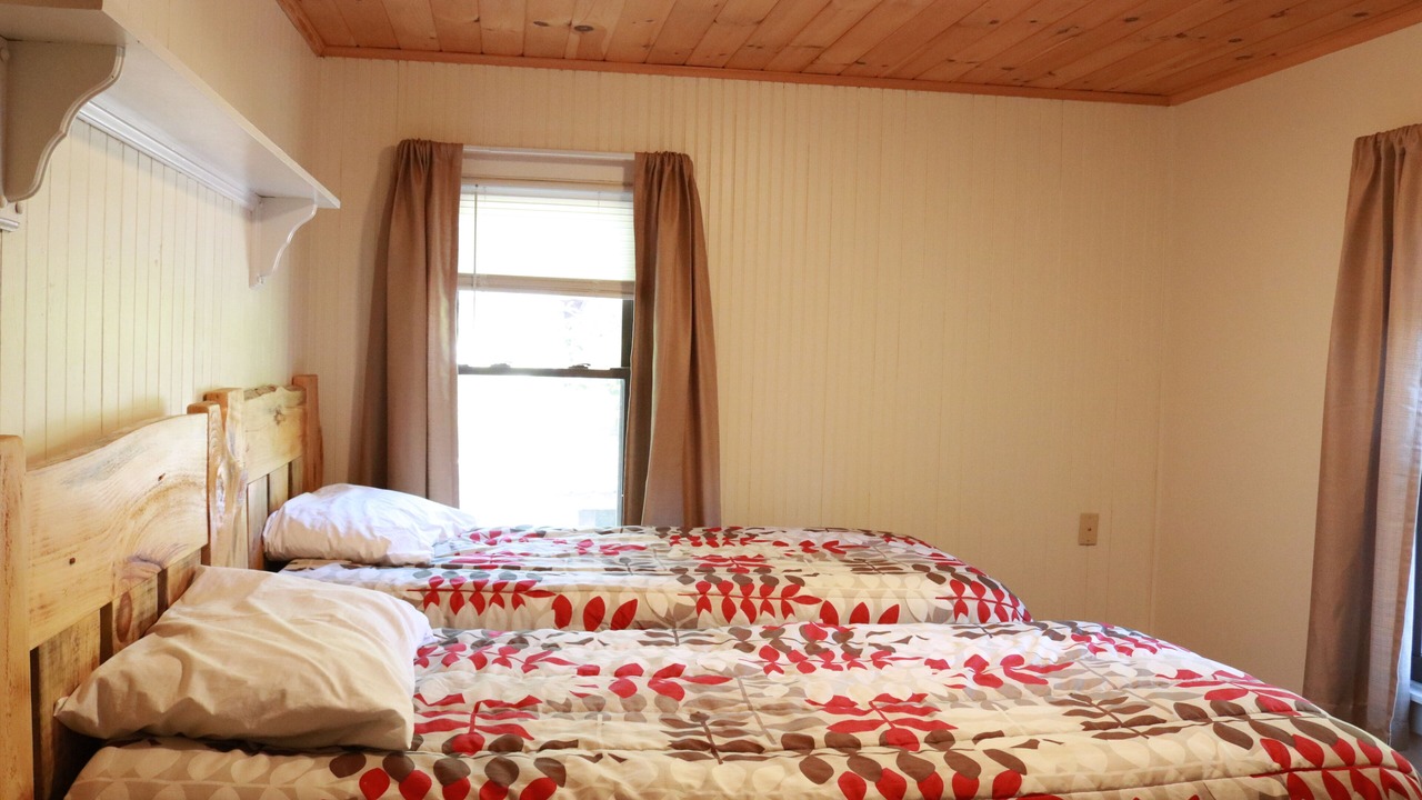 Photo of Bedroom in Inlet