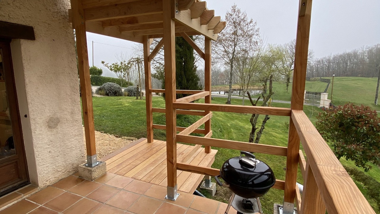 Photo of Patio Balcony in Boulogne-sur-Gesse