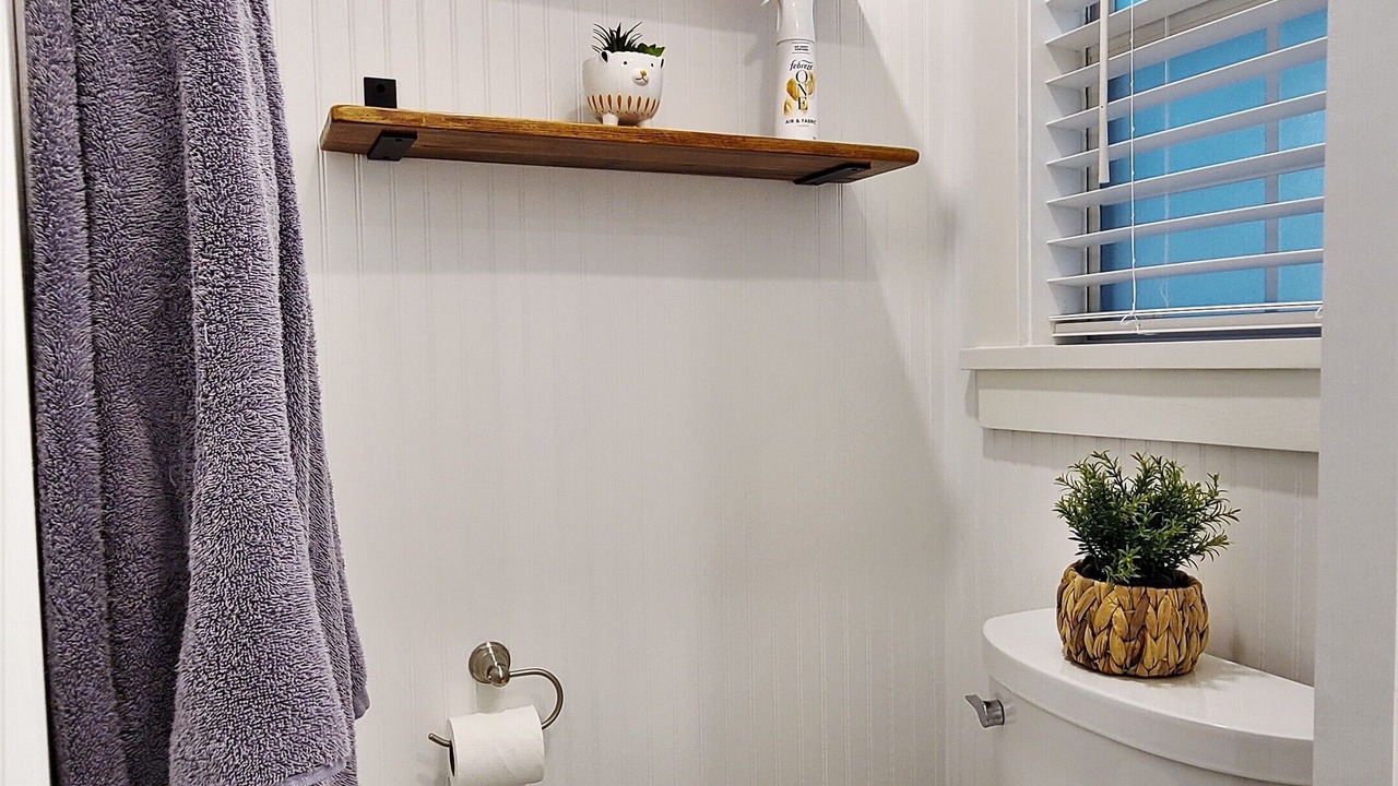 Photo of Bathroom in Oakhurst