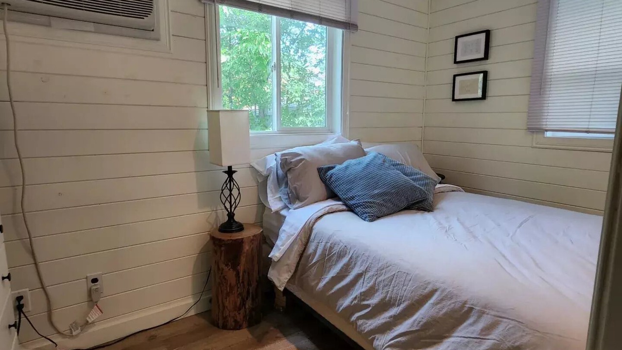 Photo of Bedroom in Grand Beach