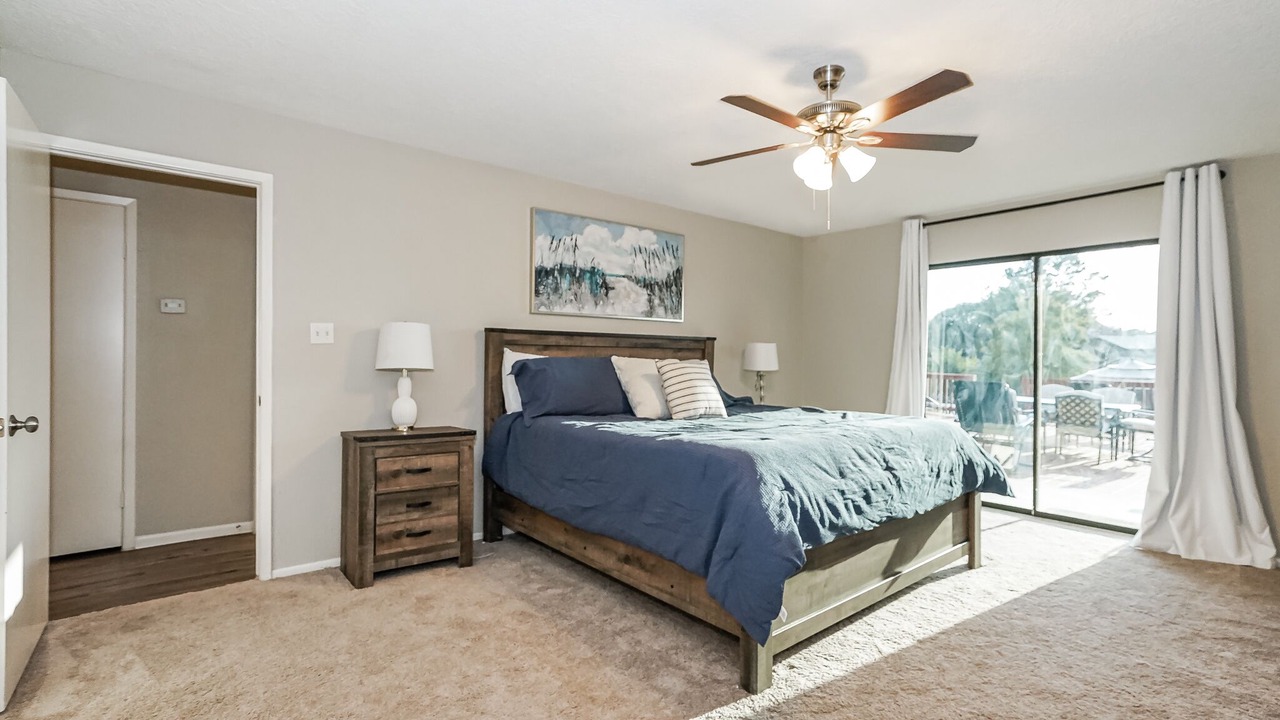 Photo of Bedroom in April Sound