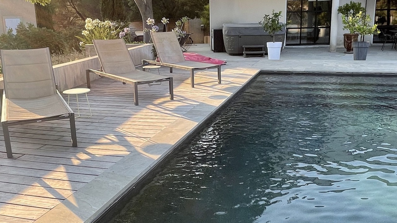 Photo of Outdoor in Tavel