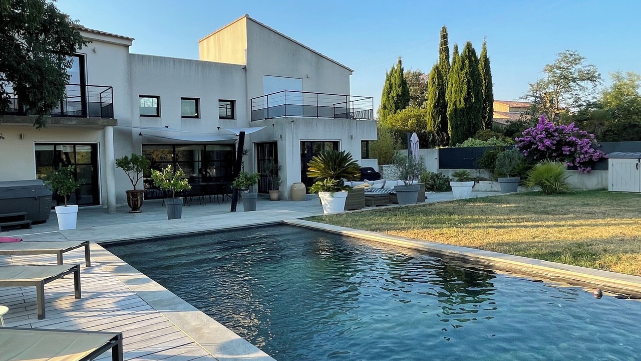 Photo of Outdoor in Tavel
