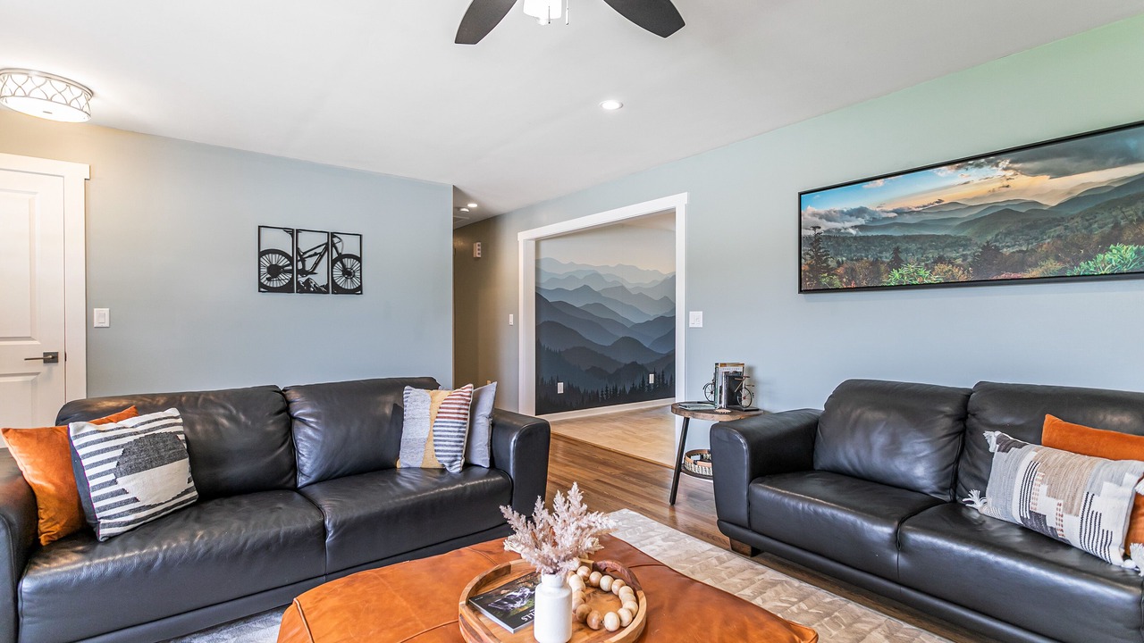 Photo of Livingroom in Pisgah Forest