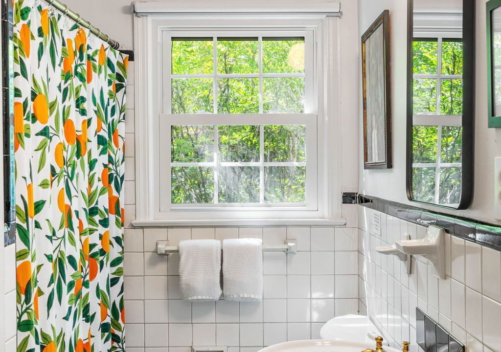 Photo of Bathroom in Great Lakes