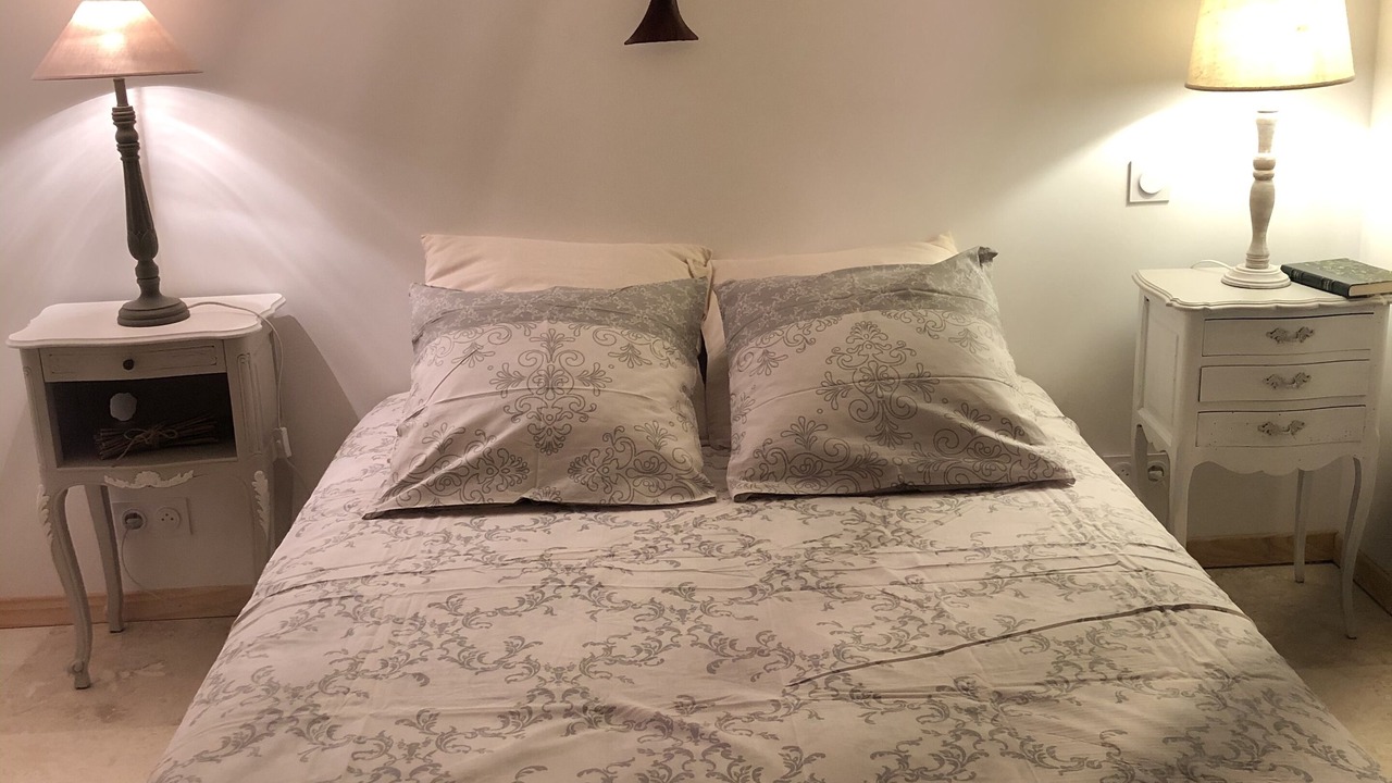 Photo of Bedroom in Flaux