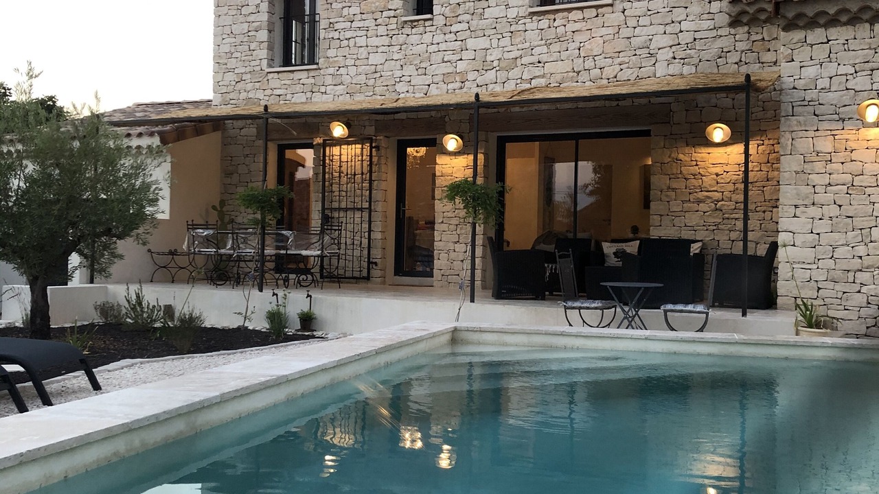 Photo of Outdoor in Flaux