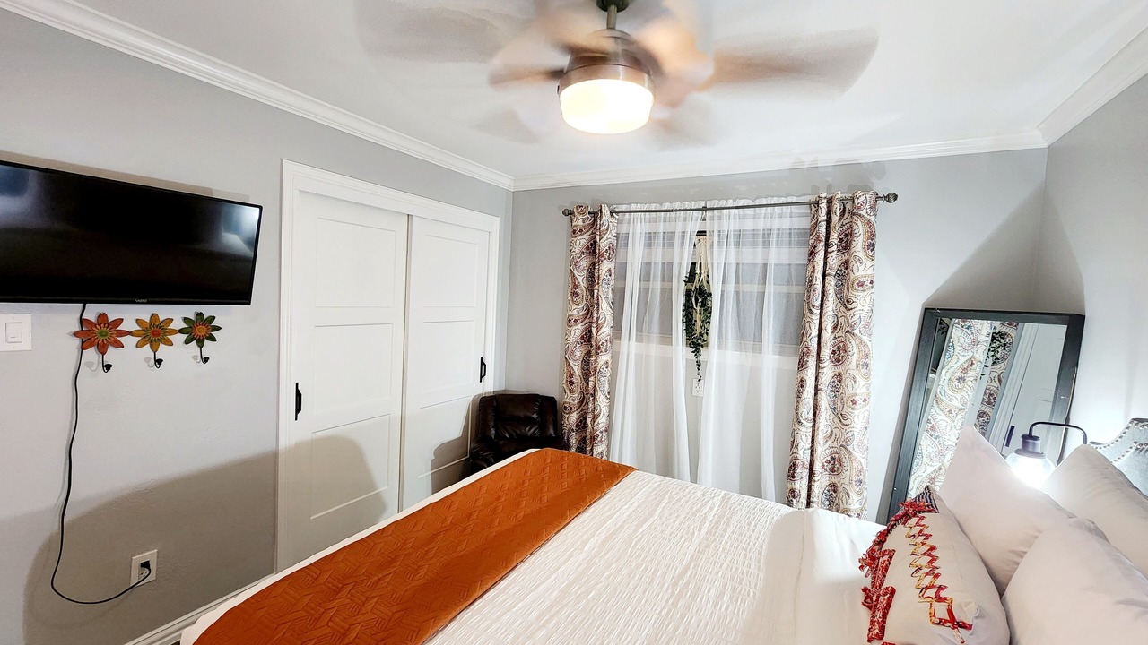 Photo of Bedroom in Creedmoor