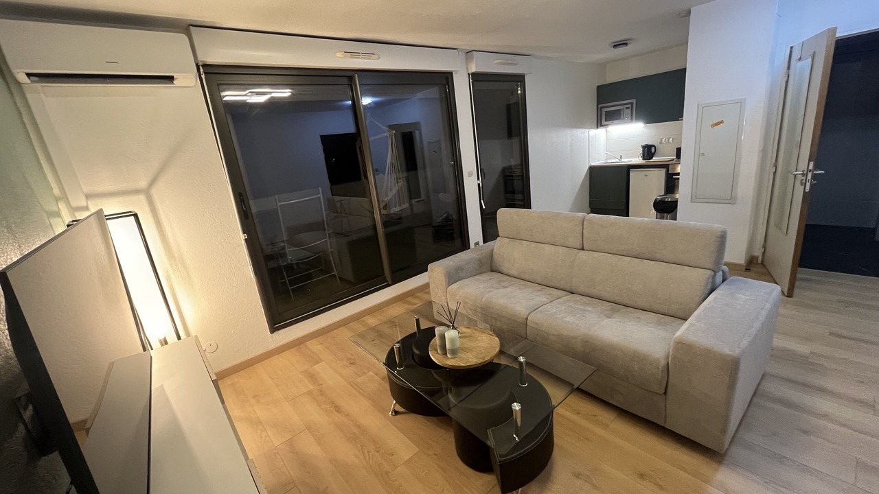 Photo of Livingroom in Aiguerelles