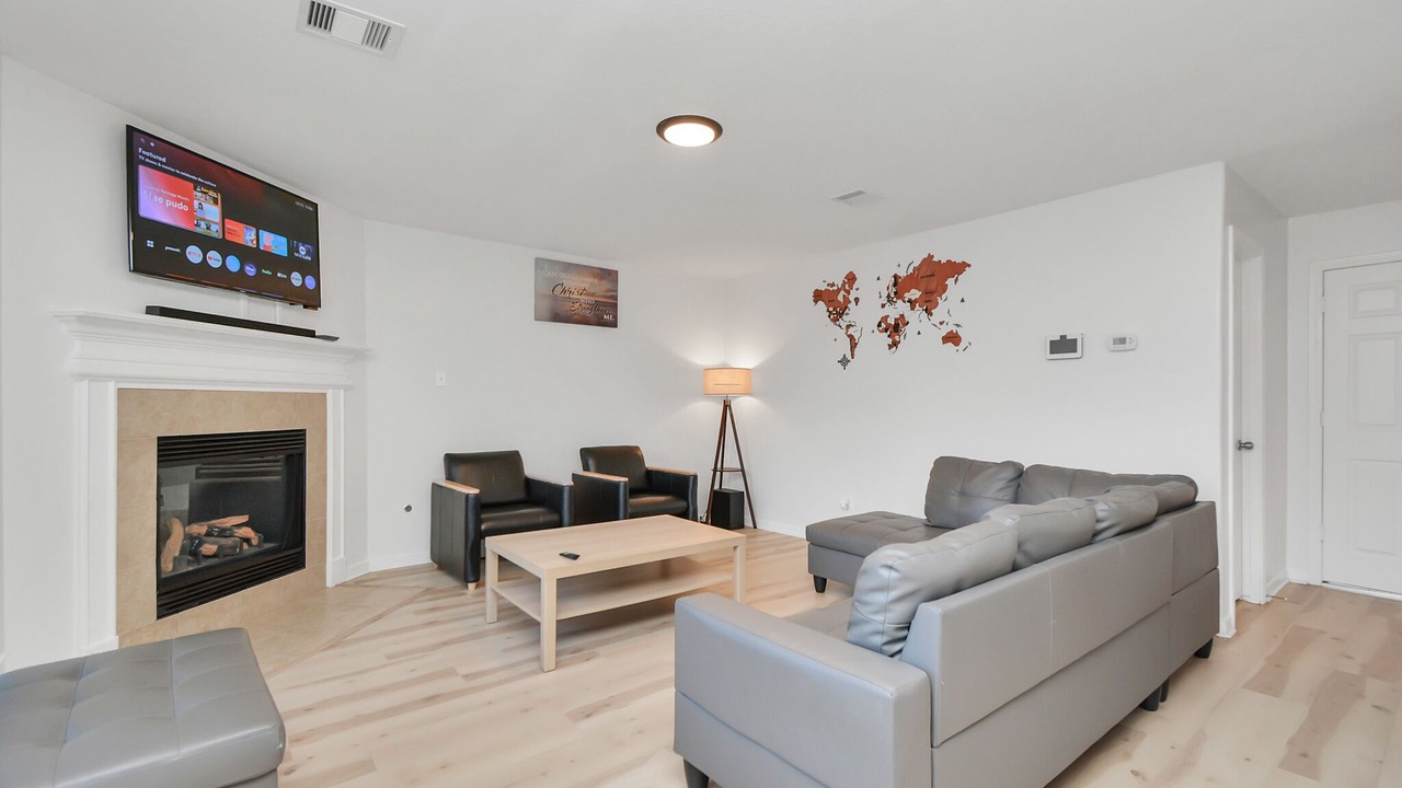 Photo of Livingroom in Cypress