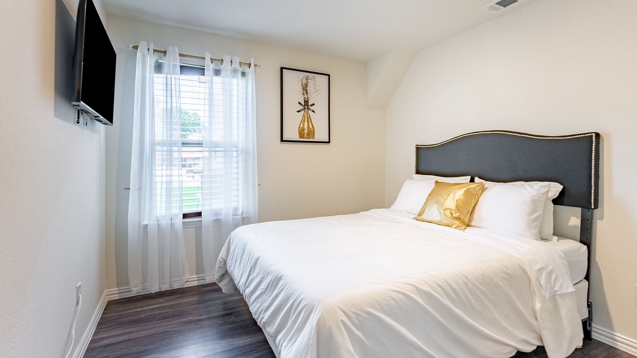 Photo of Bedroom in Northside