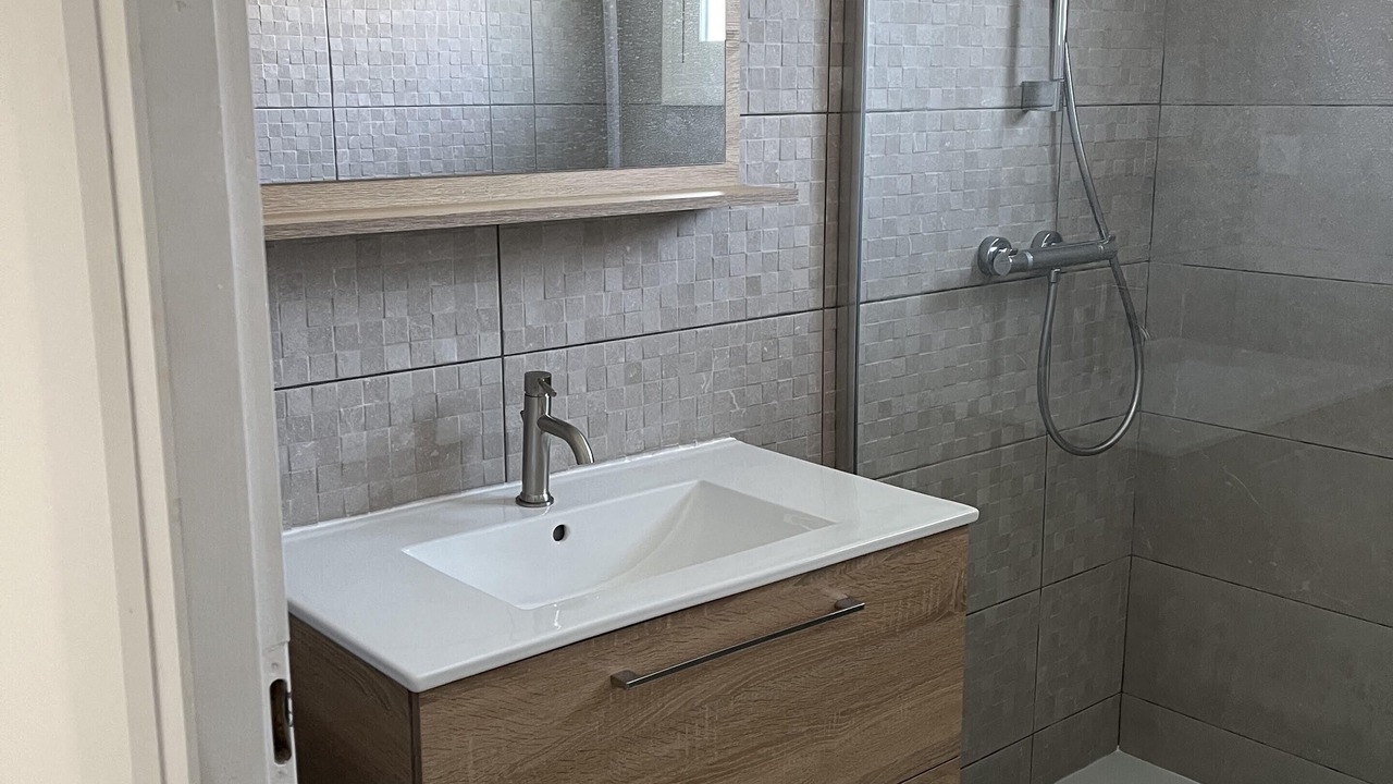 Photo of Bathroom in Sallertaine