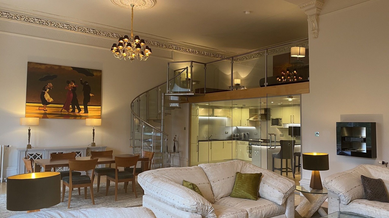 Photo of Livingroom in Kelvinbridge