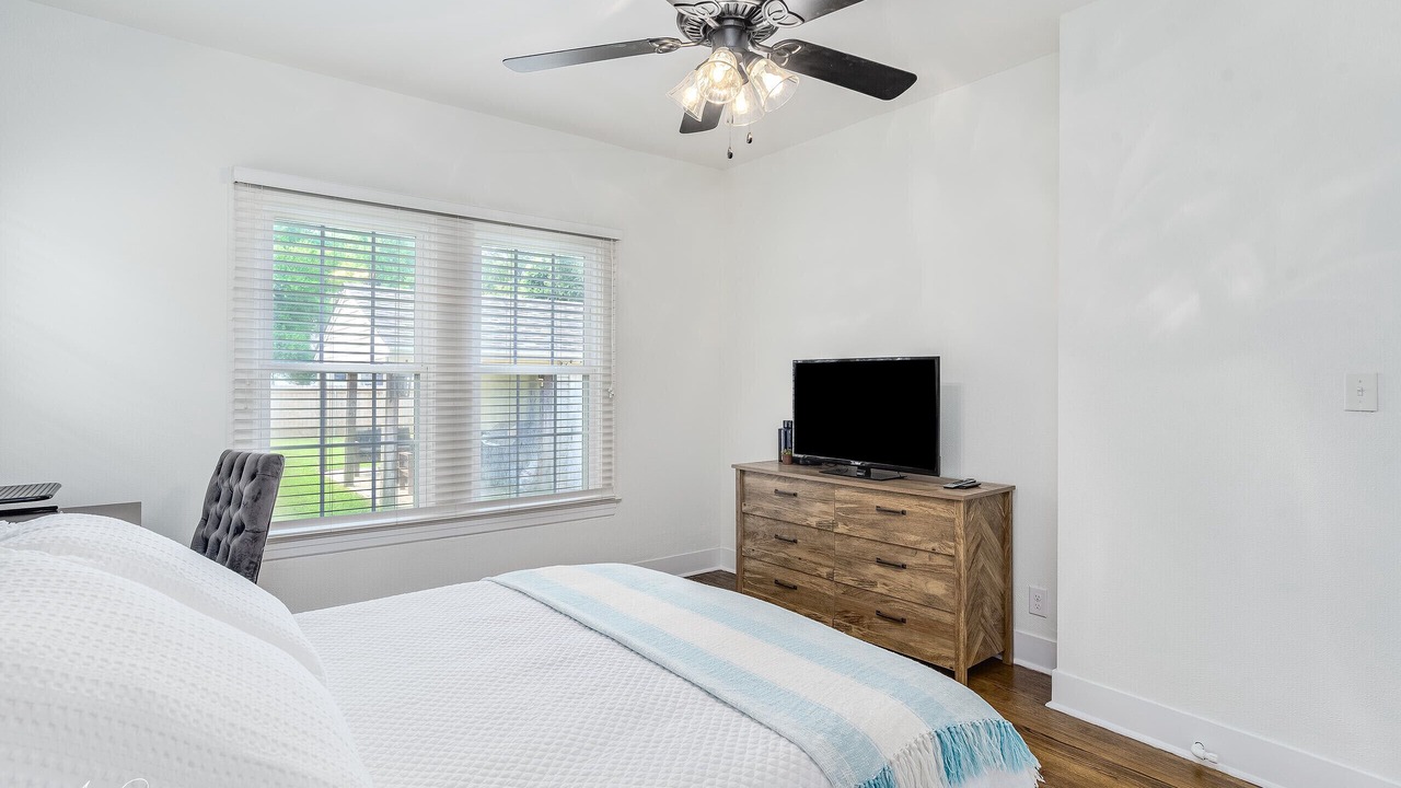 Photo of Bedroom in Broadmoor