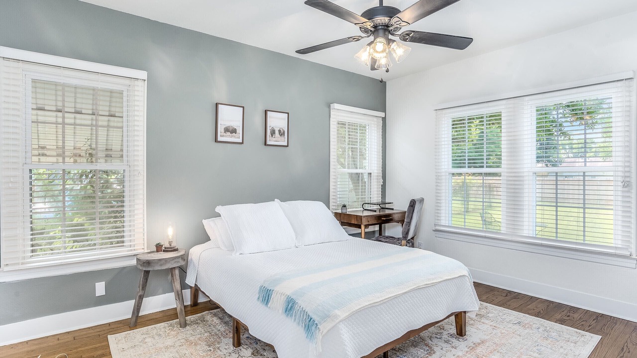 Photo of Bedroom in Broadmoor