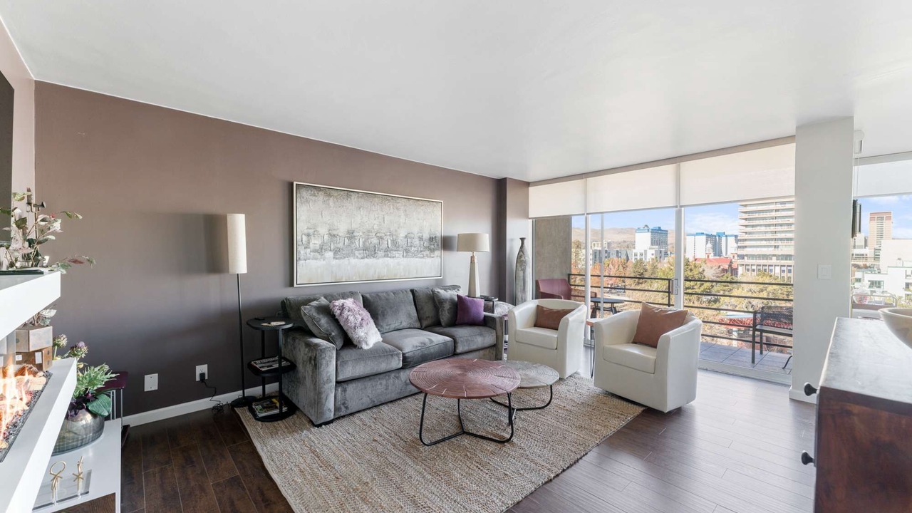 Photo of Livingroom in Downtown Reno