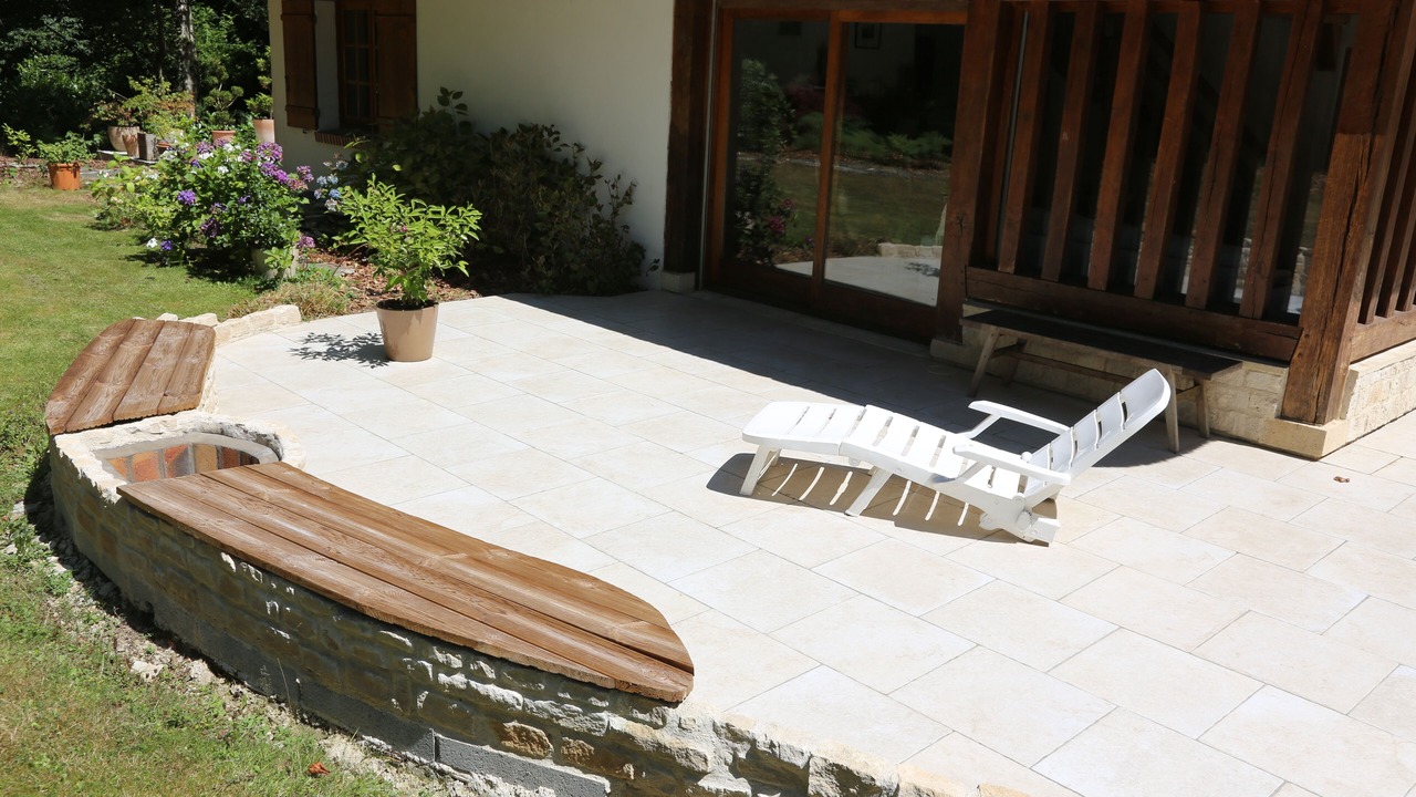 Photo of Patio Balcony in Saint-Gatien-des-Bois