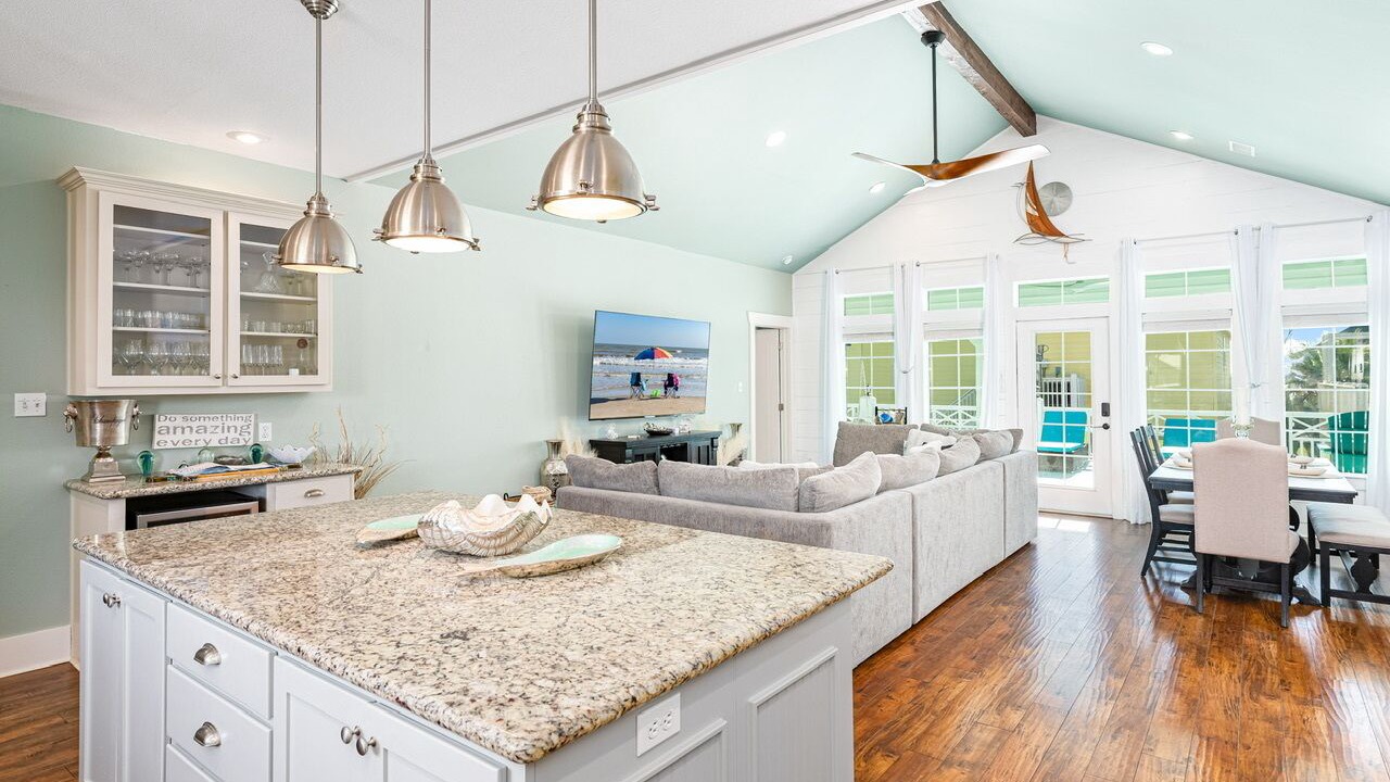 Photo of Livingroom in Crystal Beach