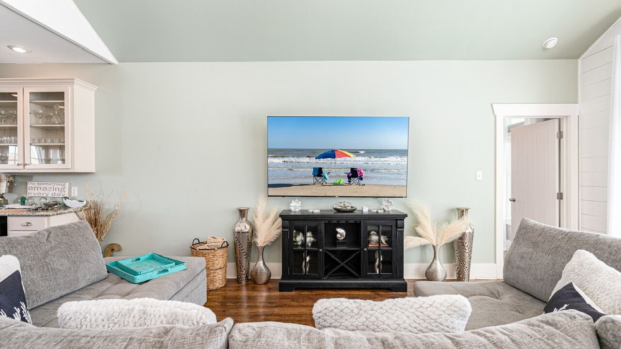 Photo of Livingroom in Crystal Beach