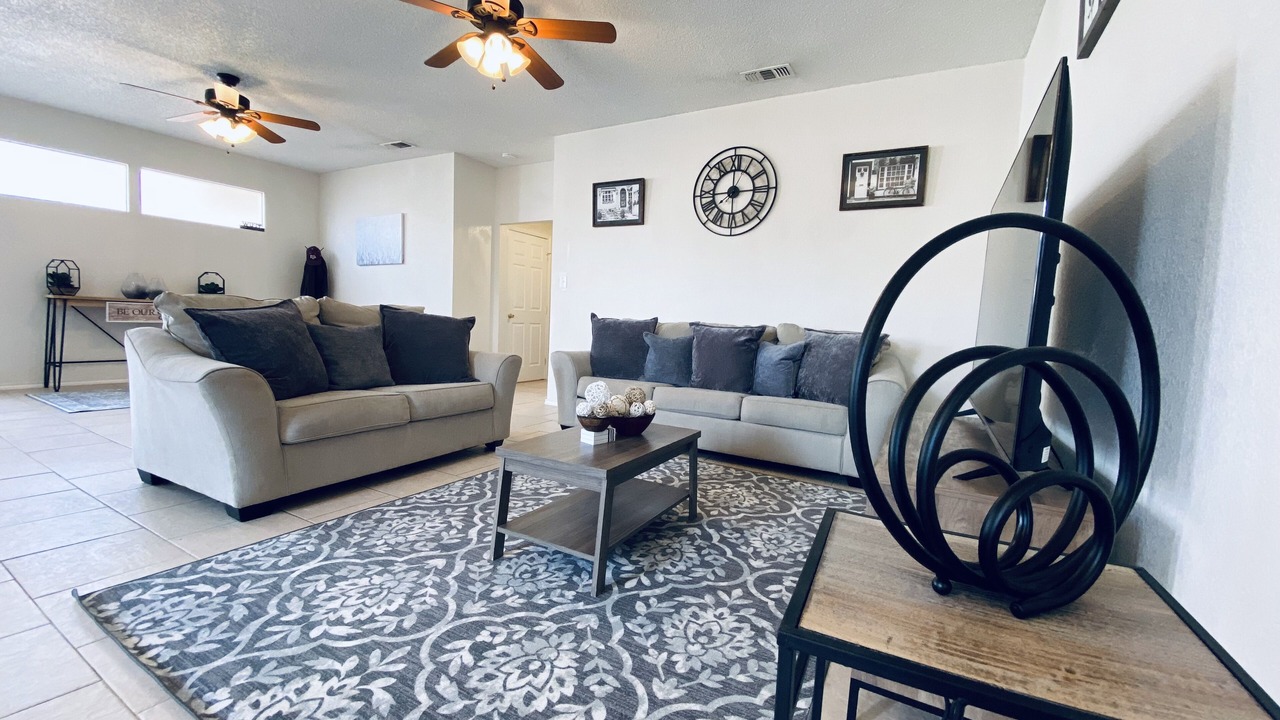 Photo of Livingroom in Midland