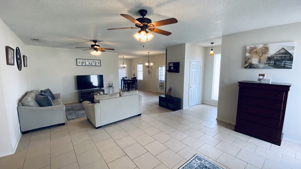 Photo of Livingroom in Midland