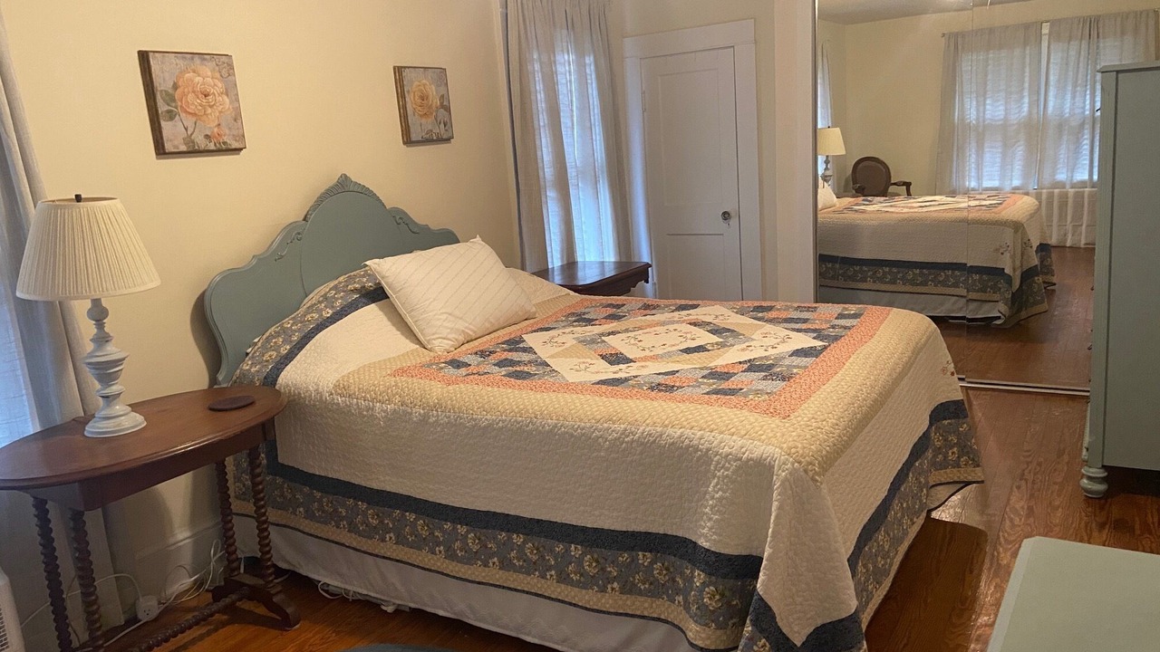 Photo of Bedroom in Greenbush