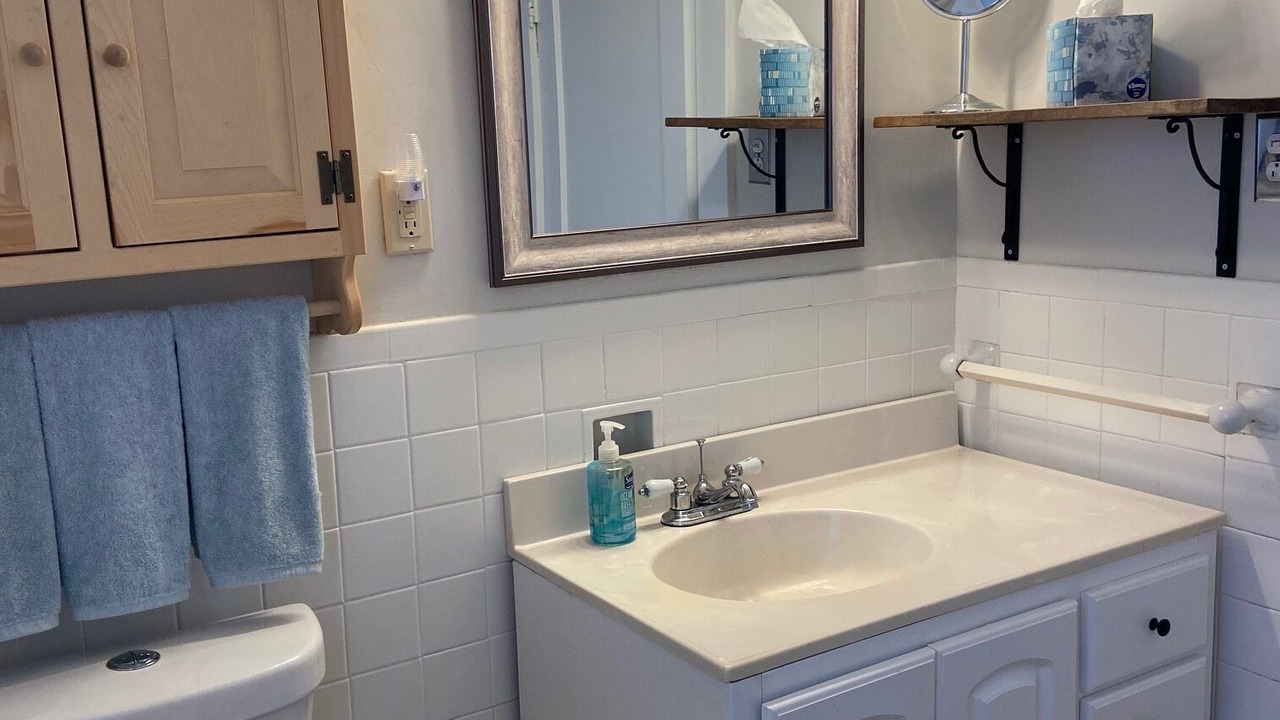 Photo of Bathroom in Greenbush