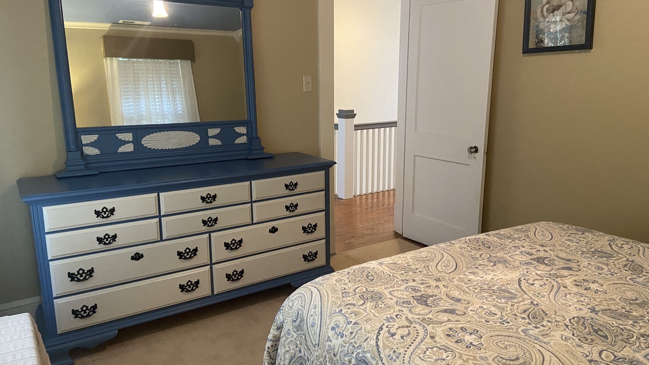 Photo of Bedroom in Greenbush