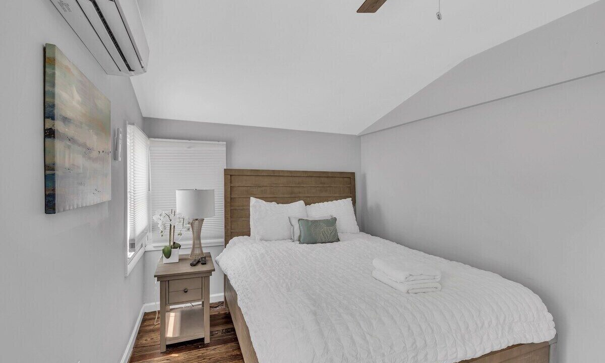 Photo of Bedroom in Manasquan