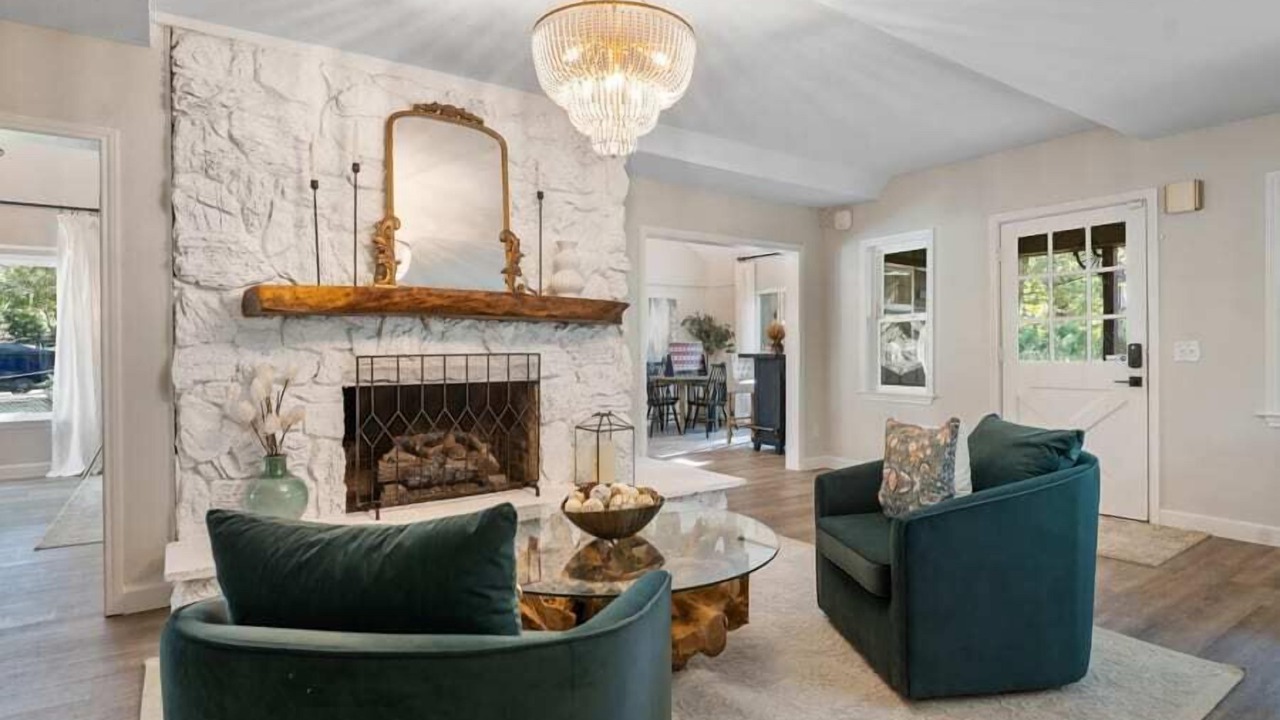 Photo of Livingroom in Enchanted Oaks