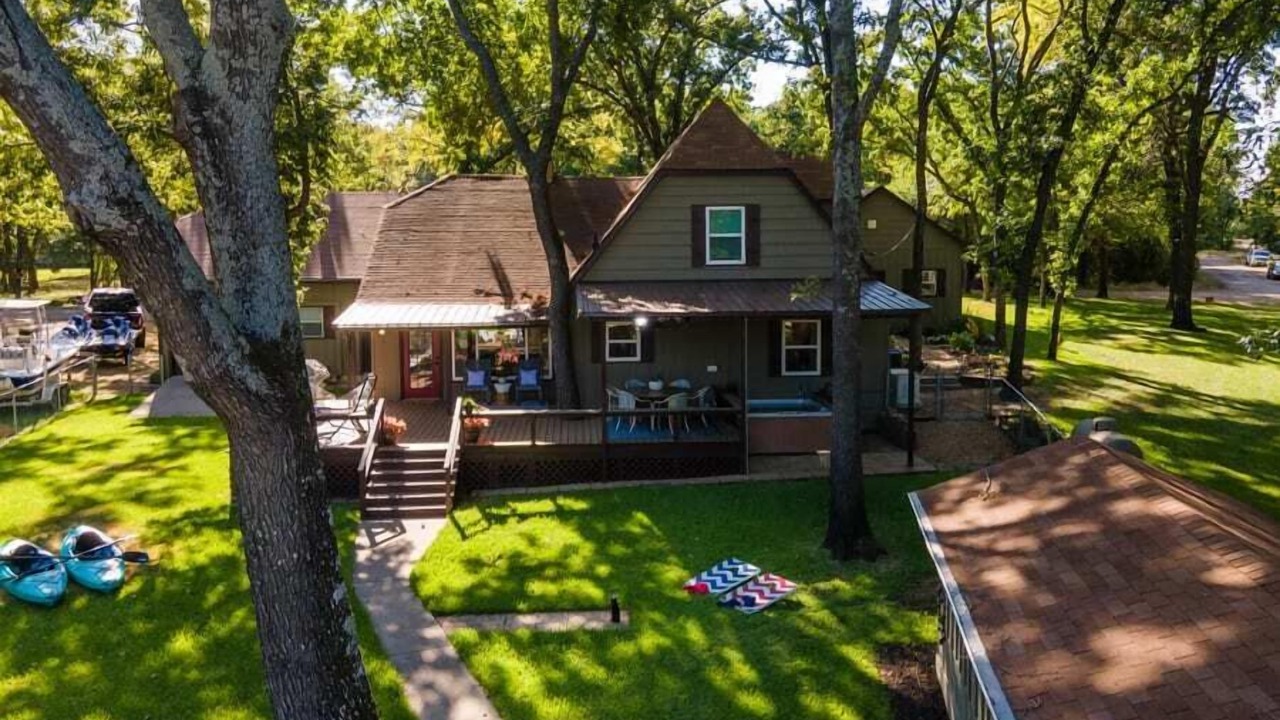 Photo of Outdoor in Enchanted Oaks