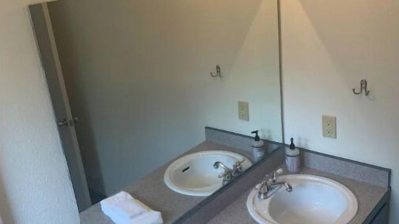 Photo of Bathroom in Tahlequah