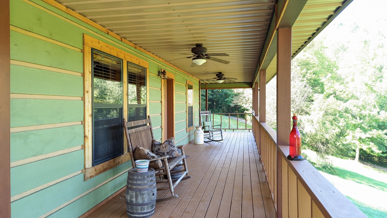 Photo of Patio Balcony in Gainesboro