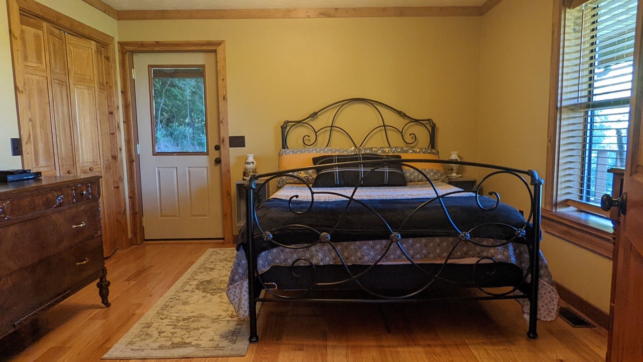 Photo of Bedroom in Gainesboro