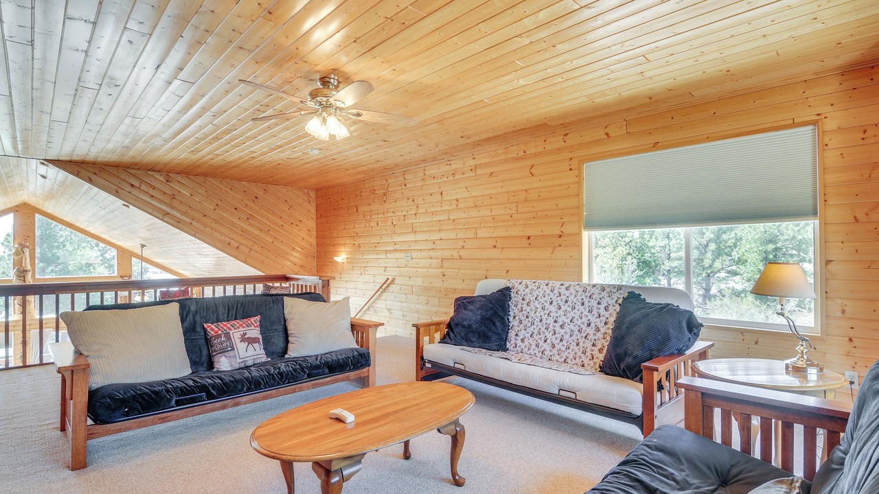 Photo of Livingroom in Mammoth Creek