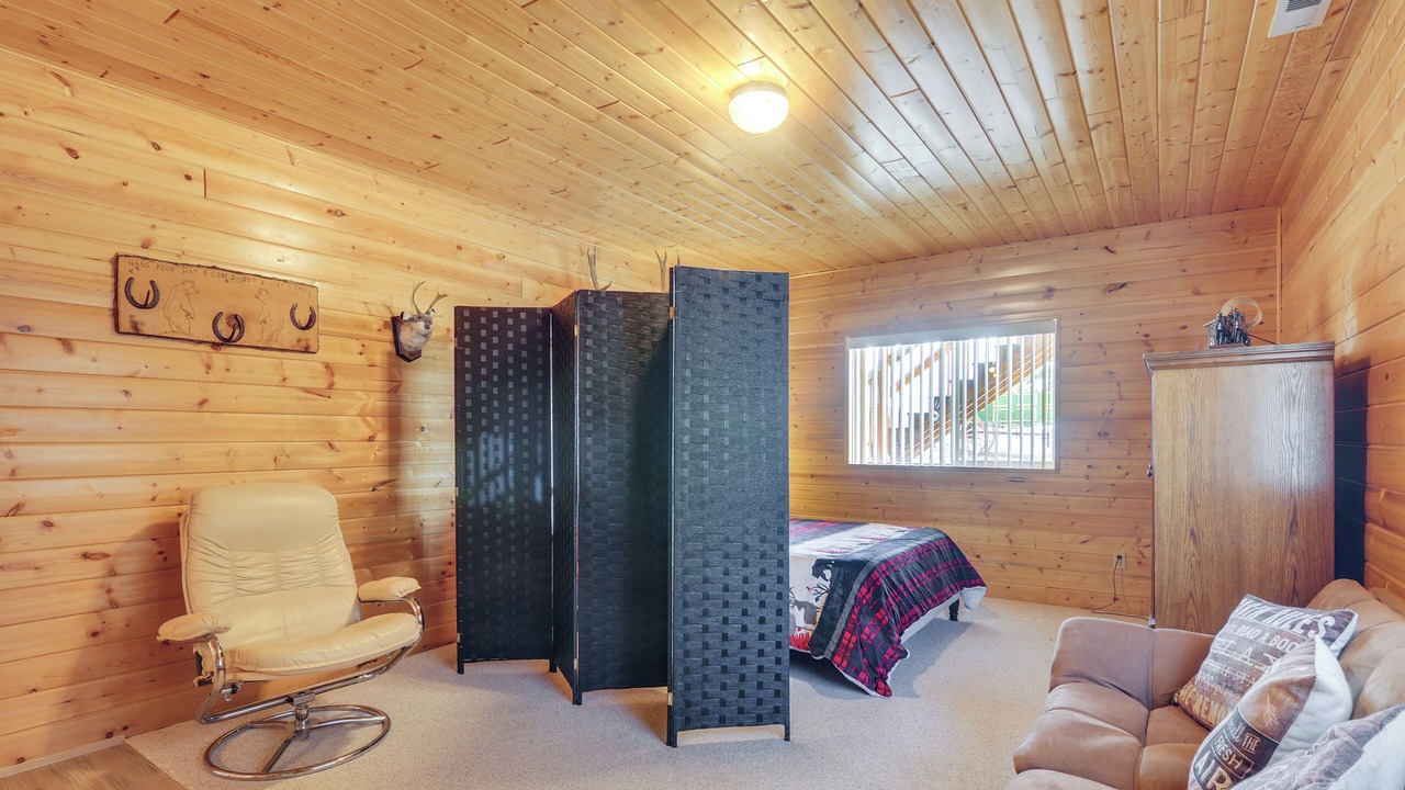 Photo of Bedroom in Mammoth Creek