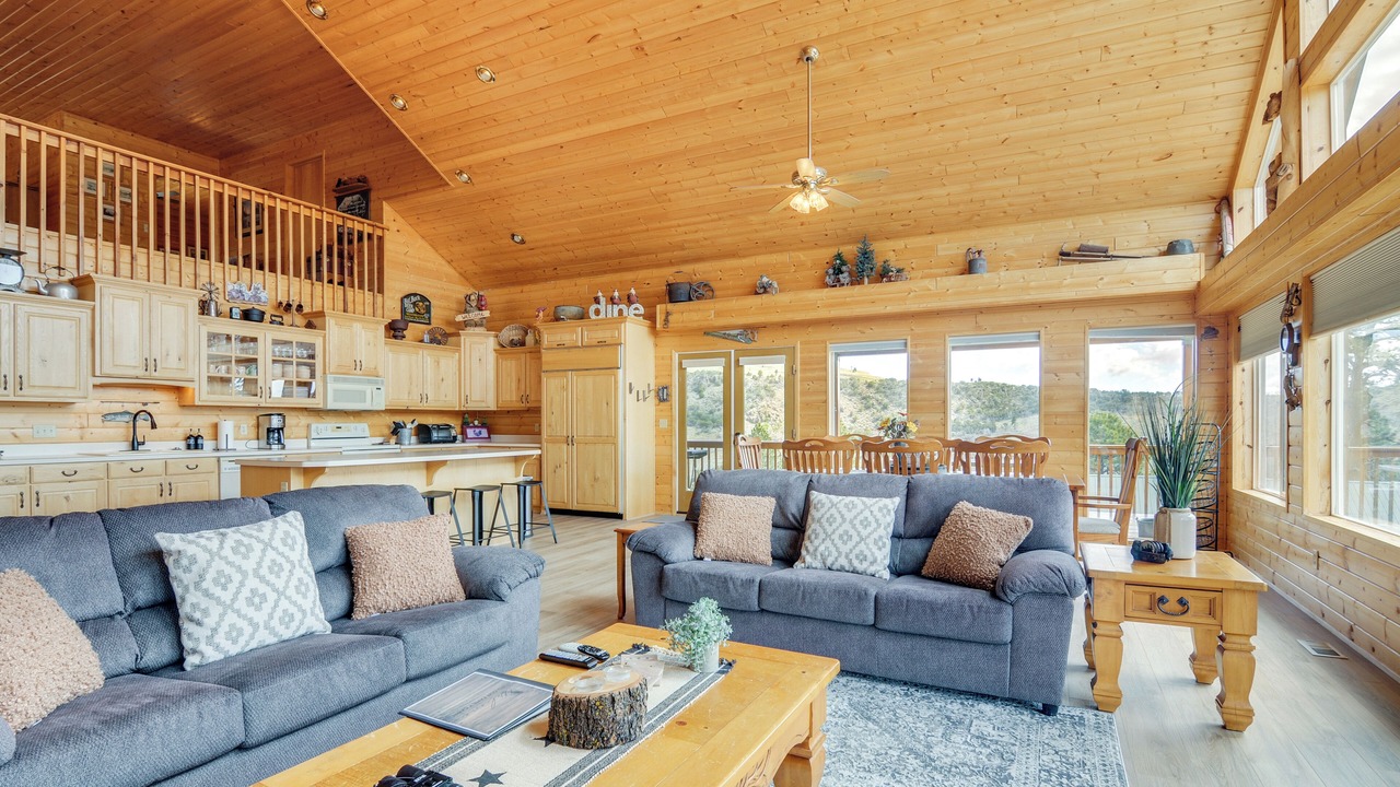 Photo of Livingroom in Mammoth Creek
